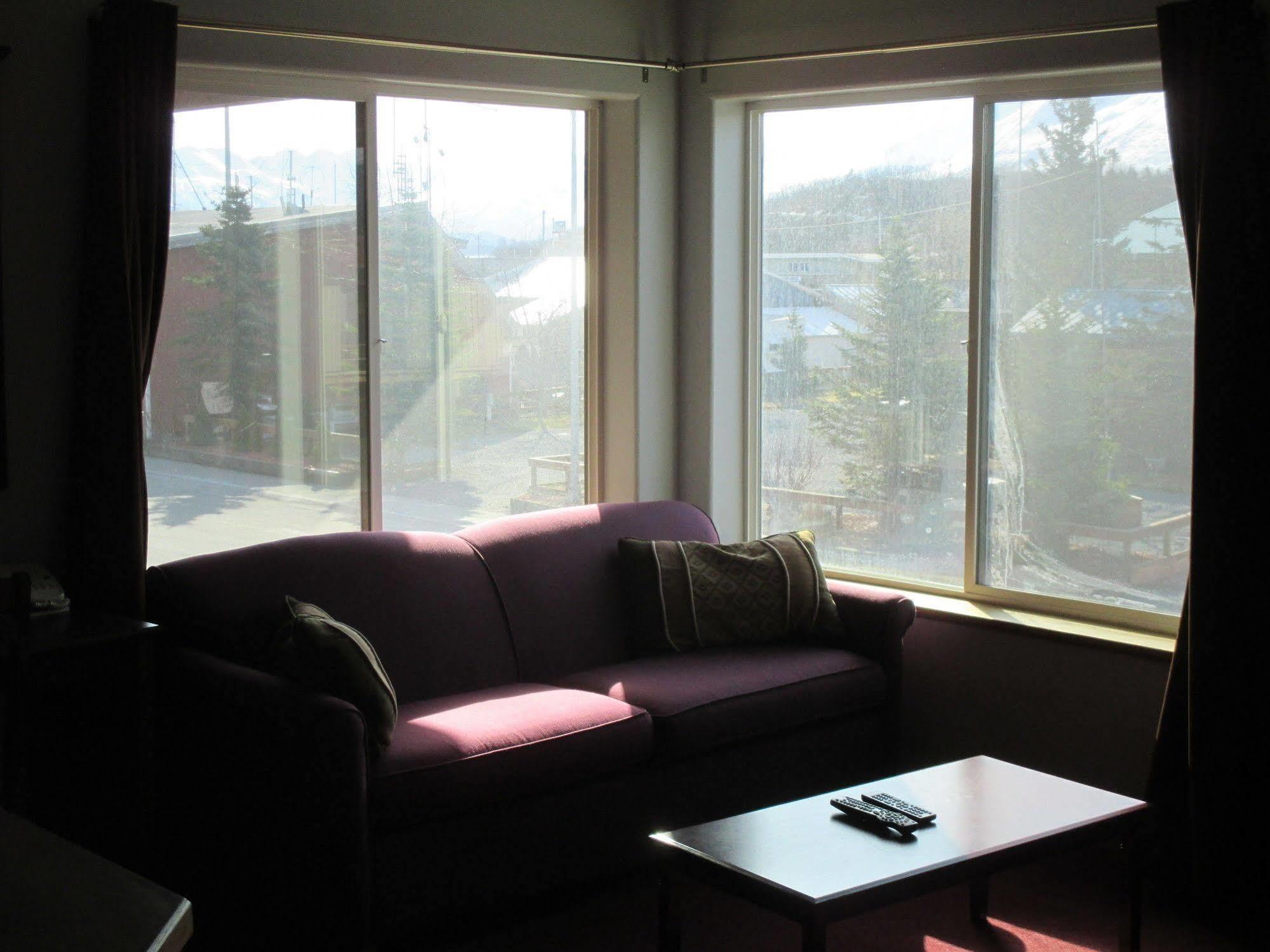 Totem Hotel And Suites Valdez Εξωτερικό φωτογραφία